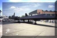  Blackbird SR71a 1988 �2000 Derek Eastham > Simply click to enlarge... then use the [Back] button to return